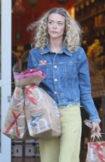 JAIME KING Shopping at Bristol Farms in Los Angeles 08/08/2017