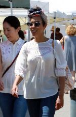 JAZMYN SIMON Shoping at Farmer