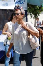 JAZMYN SIMON Shoping at Farmer
