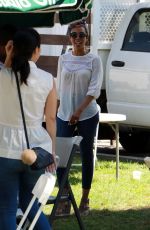 JAZMYN SIMON Shoping at Farmer