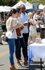 JAZMYN SIMON Shoping at Farmer
