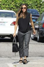 JENNIFER GARNER Arrives at Sunday Church Services in Pacific Palisades 08/13/2017