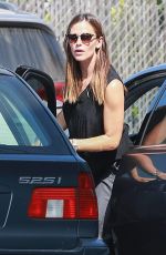 JENNIFER GARNER Arrives at Sunday Church Services in Pacific Palisades 08/13/2017
