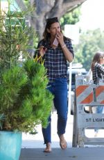 JENNIFER GARNER Out and About in Brentwood 08/21/2017