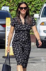 JENNIFER GARNER Out in Pacific Palisades 08/27/2017