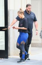 JENNIFER LOPEZ Arrives at a Gym in New York 08/08/2017