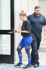JENNIFER LOPEZ Arrives at a Gym in New York 08/08/2017