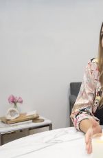 JESSICA ALBA at Honest Company in Los Angeles 08/24/2017