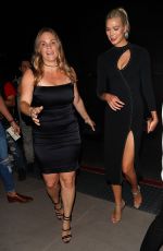KARLIE KLOSS at Floyd Mayweather vs. Conor McGregor Fight in Las Vegas 08/26/2017