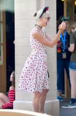 KARLIE KLOSS Celebrates Her 25th Birthday with $15,000 Lunch at Disneyland 08/04/2017