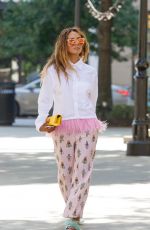 KAT GRAHAM Out for Lunch in Beverly Hills 08/29/2017