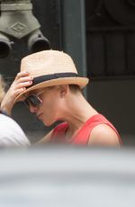 KATE HUDSON on the Set of Sister Movie in Los Angeles 08/02/2017