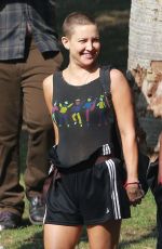 KATE HUDSON Shows Haircut on the Set Sister in Los Angeles 08/21/2017