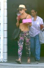 KATE HUDSON Leaves a Dance Studio in Los Angeles 08/06/2017
