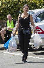 KELLY BROOK Out Shopping in Kent 08/15/2017