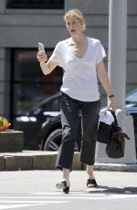 KELLY RUTHERFORD Out Shopping in New York 08/17/2017