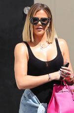 KHLOE KARDASHIAN Leaves a Studio in Los Angeles 08/30/2017
