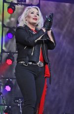 KIM WILDE Performs at Rewind North at Capesthorne Hall in Siddington 08/05/2017