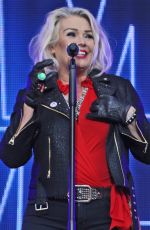 KIM WILDE Performs at Rewind North at Capesthorne Hall in Siddington 08/05/2017