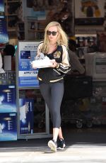 KIMBERLY STEWART Shopping at Bed Bath and Beyond in Los Angeles 08/15/2017