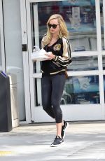 KIMBERLY STEWART Shopping at Bed Bath and Beyond in Los Angeles 08/15/2017