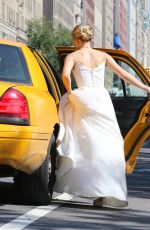 KRISTEN BELL as a Runaway Bride on the Set of Like Father in New York 08/30/2017