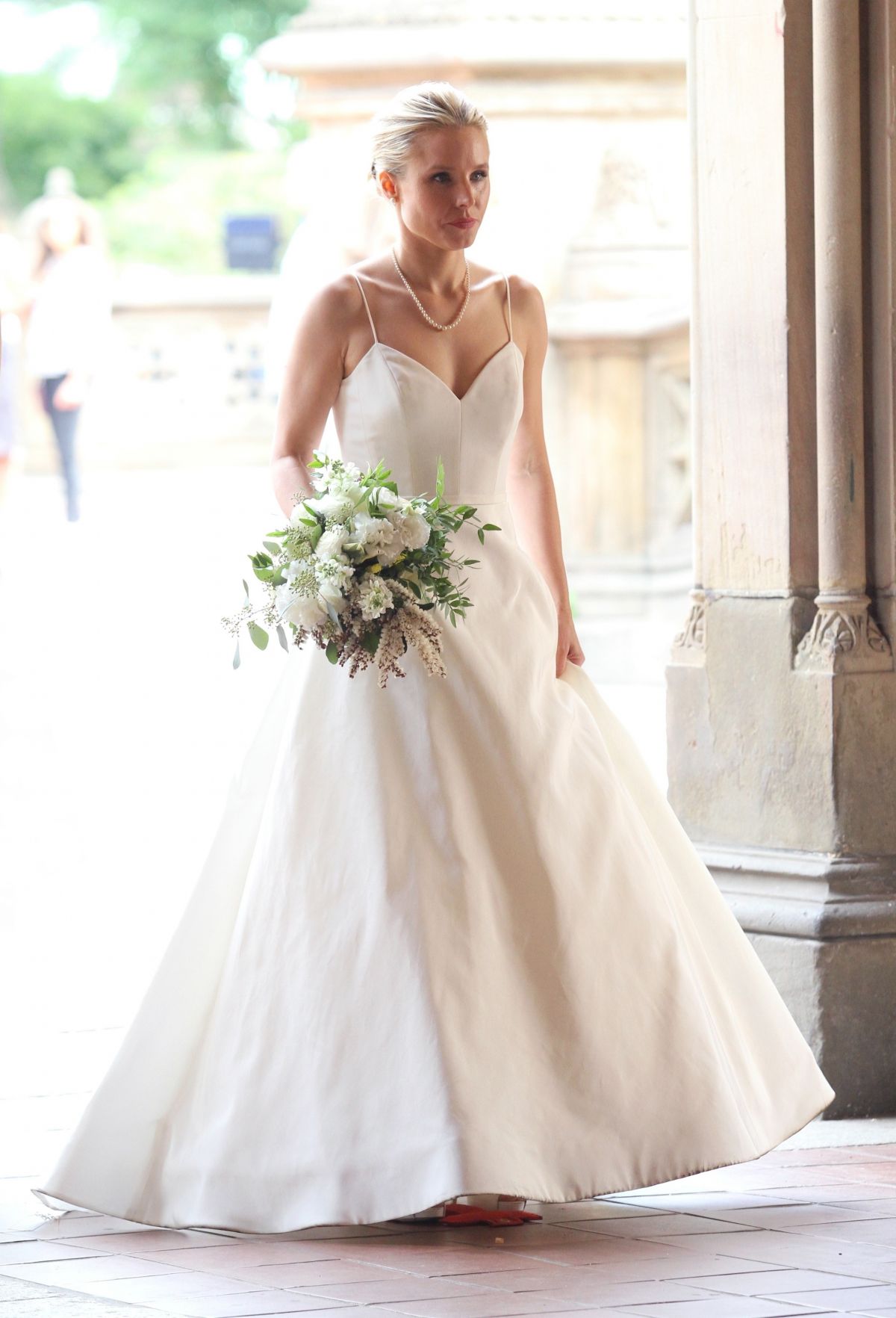 Best Kristen Bell When In Rome Wedding Dress in the world Learn more here 