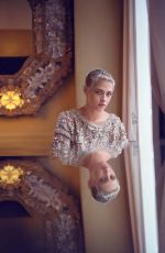 KRISTEN STEWART in Harper