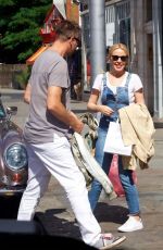 KYLIE MINOGUE Out for Lunch in London 08/11/2017