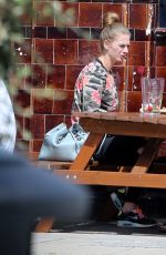 LARA STONE Lunch with a Friend in London 08/20/2017