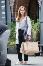 LAUREN BUSH Leaves Her Store in Dumbo 08/24/2017