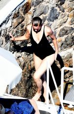 LESLIE BIBB on Holiday at Amalfi Coast in Italy 08/28/2017