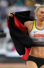 LISA RYZIH at Women’s Pole Vault Final at IAAF World Championships in London 08/06/2017