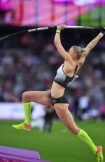 LISA RYZIH at Women’s Pole Vault Final at IAAF World Championships in London 08/06/2017