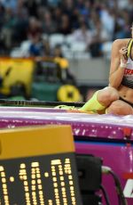 LISA RYZIH at Women’s Pole Vault Final at IAAF World Championships in London 08/06/2017