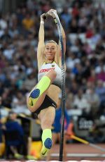LISA RYZIH at Women’s Pole Vault Final at IAAF World Championships in London 08/06/2017