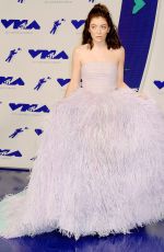 LORDE at 2017 MTV Video Music Awards in Los Angeles 08/27/2017