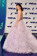 LORDE at 2017 MTV Video Music Awards in Los Angeles 08/27/2017