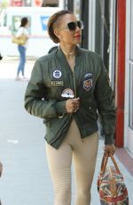 MELANIE BROWN Shopping at For the Stars Fashion House in West Hollywood 08/14/2017