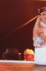 MICHELLE HUNZIKER at Das Grosse Sommer-hit-Festival at Timmendorfer Strand 08/24/2017