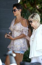 NICOLE MURPHY Out for Lunch in Beverly Hills 08/10/2017