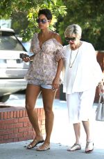 NICOLE MURPHY Out for Lunch in Beverly Hills 08/10/2017