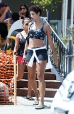 NICOLE MURPHY Out for Lunch in West Hollywood 08/23/2017