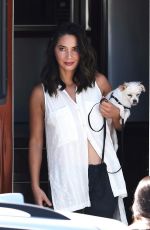 OLIVIA MUNN Takes Her Dogs for a Walk in Vancouver 08/18/2017