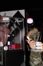 PIA MIA PEREZ at Mark Cosmetics Opened World