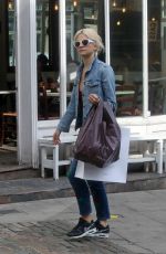 PIXIE LOTT Out Shopping in Cheshire 08/08/2017
