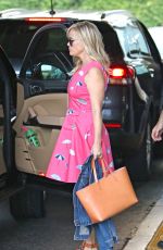 REESE WITHERSPOON Out and About in Los Angeles 08/02/2017