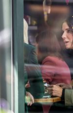 SANDRA BULLOCK and CATE BLANCHETT on the Set of Ocean