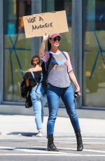 SARAH SILVERMAN Hailing a Cab in New York 08/30/2017