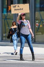 SARAH SILVERMAN Hailing a Cab in New York 08/30/2017